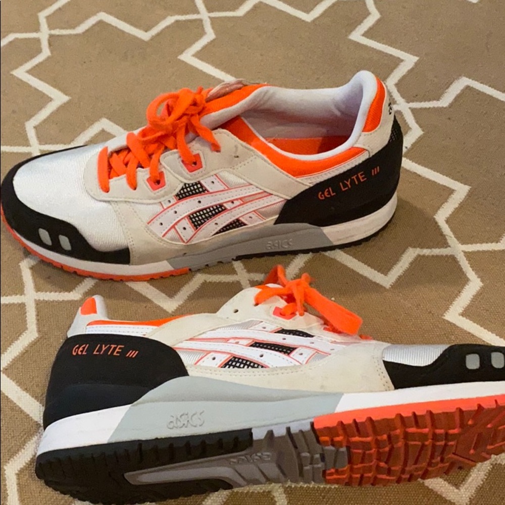 ASICS